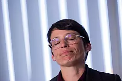 Monatelang stand NRW-Fl&uuml;chtlingsministerin Josefine Paul (Gr&uuml;ne) politisch unter Druck. (Archivbild) - &copy; Rolf Vennenbernd/dpa