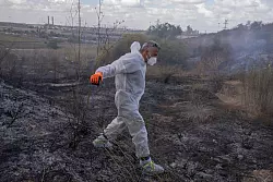 Teil der Huthi-Raketen sind in Israel auf offenem Gel&auml;nde eingeschlagen. - &copy; Ilia Yefimovich/dpa