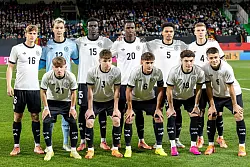 Der Druck bleibt für die deutsche U21 in der Qualifikation hoch. - © Daniel Karmann/dpa