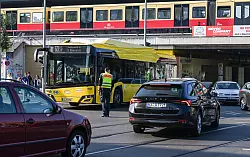W&auml;hrend des Stromausfalls fielen auch Ampeln aus. - &copy; Jens Kalaene/dpa