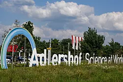 Ziel eines Brandanschlags soll laut einem Bekennertext der Technologiepark Adlershof im S&uuml;dosten Berlins sein. - &copy; Jens Kalaene/dpa