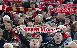 Klopp ist bei den Liverpool-Fans weiter extrem beliebt. (Archivbild) - © Peter Byrne/PA Wire/dpa