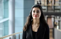 Gazelle Sharmahd fordert, alle Beziehungen zur Regierung in Teheran abzubrechen. (Archivbild) - &copy; Bernd von Jutrczenka/dpa