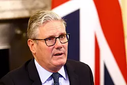 Keir Starmer muss Rayner schnell ersetzen. - © Jack Taylor/PA Wire/dpa