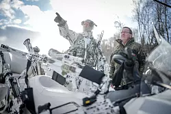 Pistorius bei Gebirgsj&auml;ger&uuml;bung im Hohen Norden - &copy; Kay Nietfeld/dpa