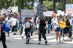 Protest in Santa Monica an der US-Westküste. - © Maximilian Haupt/