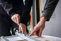 Im FHJ können Teilnehmende, verschiedene Berufe, Betriebe und die Zusammenarbeit dort kennenlernen. - © Zacharie Scheurer/dpa-tmn