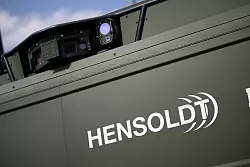 Es geht steil nach oben für den Radarhersteller Hensoldt. - © Sebastian Christoph Gollnow/dpa