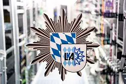 Das bayerische LKA führte die Festnahmen durch. (Symbolbild) - © Matthias Balk/dpa