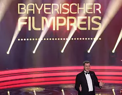 Auch der Bayerische Ministerpr&auml;sident Markus S&ouml;der (CSU) ist zur Preisverleihung gekommen. - &copy; Karl-Josef Hildenbrand/dpa