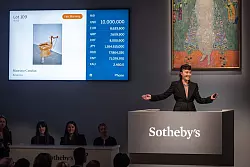 Die Versteigerung des Klos hatte schon im Vorfeld f&uuml;r viel Aufsehen gesorgt. - &copy; -/Sotheby\\\'s/dpa