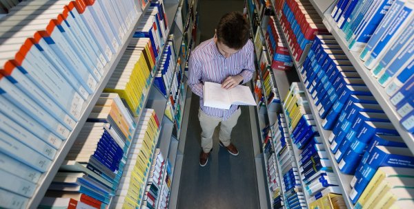 Auch wenn Kinder in der Erstausbildung die Regelstudienzeit überschreiten, sind Eltern zur Zahlung von Unterhalt verpflichtet. - © Markus Scholz/dpa-tmn