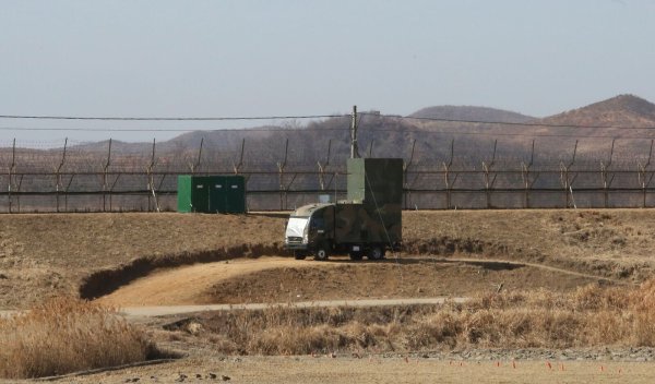 Nachdem Südkoreas Militär seine Propaganda-Lautsprecher entlang der Grenze abgebaut hat, reagiert Nordkorea nun. (Archivbild) - © Ahn Young-joon/AP/dpa