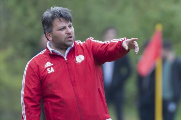 Nicht mehr an der Seitenlinie für den TSV: Trainer Sedat Akcay. - © Archiv: Egon Penner