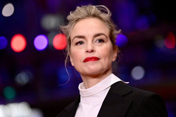 Regisseurin Nia DaCostas hat in «Hedda» weibliche Charaktere geschaffen, die unglaublich komplex und nuanciert sind, voller Mehrdeutigkeiten. Ich liebe es», sagte Schauspielerin Nina Hoss bei der Premiere. (Archivfoto) - © Fabian Sommer/dpa