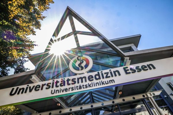 Bei den Ermittlungen gegen einen Krankenpfleger der Uni-Klinik Essen wurden mutmaßliche Opfer identifiziert - © Christoph Reichwein/dpa