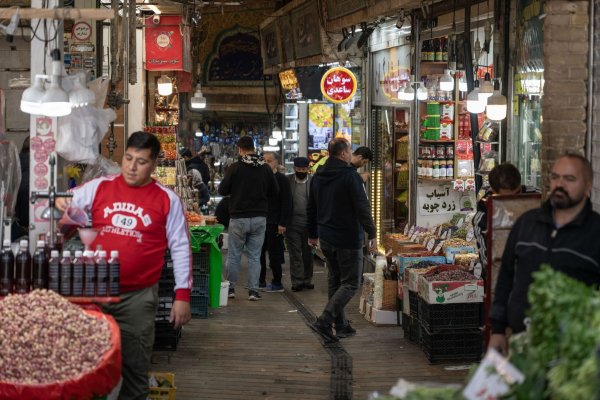 Am Sonntag greifen wieder frühere UN-Sanktionen gegen den Iran. (Archivbild) - © Arne Immanuel Bänsch/dpa