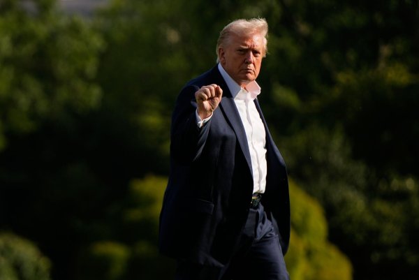 Trump blickt zuversichtlich auf die aktuellen Verhandlungen zu einem Ende des Gaza-Kriegs. - © Julia Demaree Nikhinson/AP/dpa
