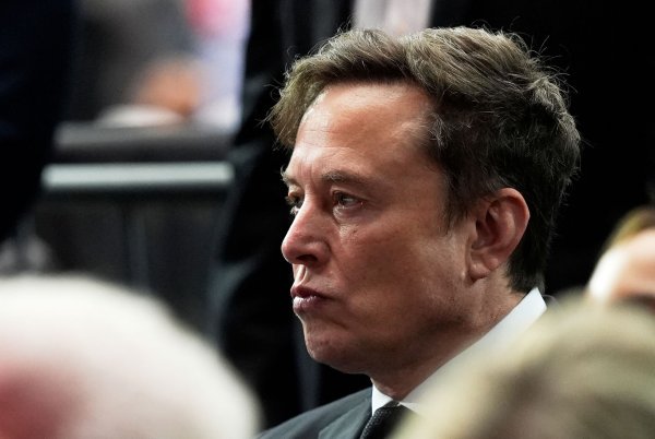 Elon Musk sagt, er habe einen Versuch des Sexualstraftäters Jeffrey Epstein abgelehnt, ihn auf dessen Privatinsel zu locken. (Archivbild) - © Julia Demaree Nikhinson/AP/dpa