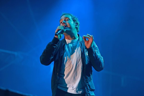 Bosse hat Ende Oktober sein neuntes Studioalbum - «Übers Träumen» mit 14 Songs - herausgebracht. - © Matthias Bein/dpa