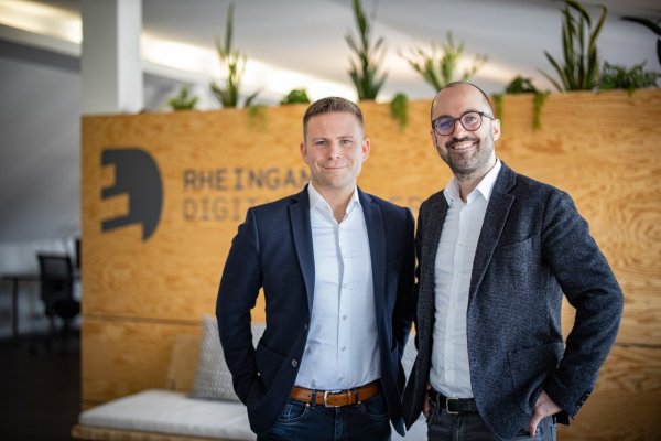 Lasse Rheingans (r.) mit seinem neuen Partner André Bierbass in Bielefeld - © Linda Koschinski