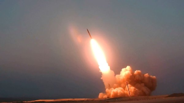 Für die EU ist es ein Tabu-Bruch, dass der Iran nun auch ballistische Raketen an Russland liefert. (Archivbild) - © Uncredited/Iranian Defense Ministry/AP/dpa