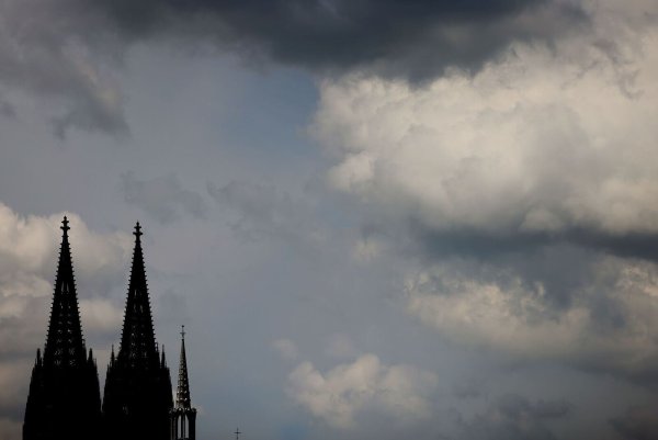 Zum Ende der Woche gibt es in Nordrhein-Westfalen viele Wolken. (Symbolbild) - © Oliver Berg/dpa