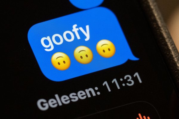 «Goofy» ist das Jugendwort des Jahres 2023. - © Carla Benkö/dpa