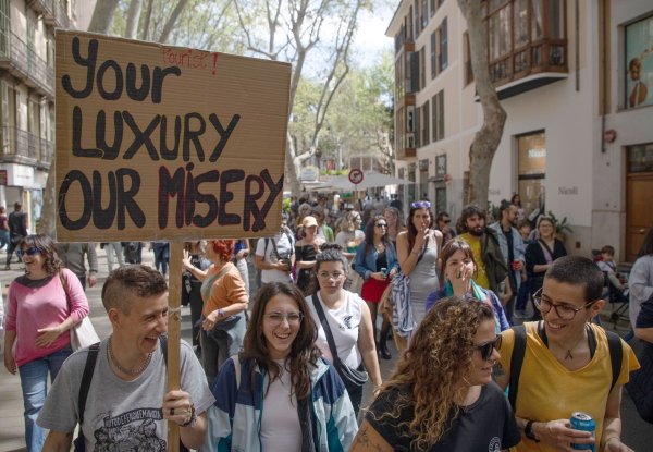Die Proteste werden immer mehr. (Archivfoto) - © Clara Margais/dpa