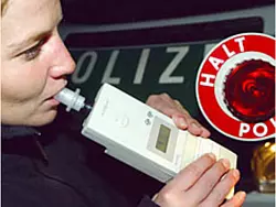 - &copy; SYMBOLBILD: DPA