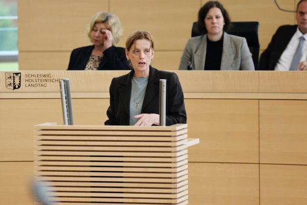 «Deutschland muss den Weg vom Sozialstaat zum sozialen Bildungsstaat einschlagen», sagt CDU-Bundesvize Karin Prien. - © Frank Molter/dpa