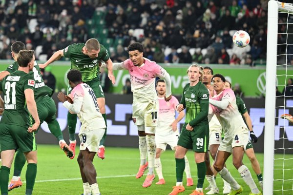 Das Kopfballtor von Denis Vavro war für den VfL Wolfsburg zu wenig. - © Swen Pförtner/dpa