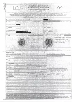 Nichts zu erkennen: Diesen eingescannten Fahrzeugschein schickte der vermeintliche Verk&auml;ufer per E-Mail. - &copy; Klaus Kobusch