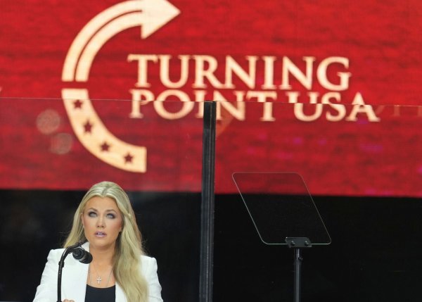 Kirks Organisation unterstützt eine Präsidentenkandidatur von JD Vance. (Archivbild) - © Ross D. Franklin/AP/dpa