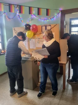 Der Verein f&uuml;r Kinder- und Jugendarbeit Kalletal hatte zur U-18-Wahl ins Jugendzentrum Hohenhausen eingeladen. - &copy; KJK