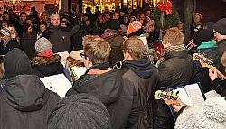 Schnee lässt Zelte einkrachen - © Oerlinghausen