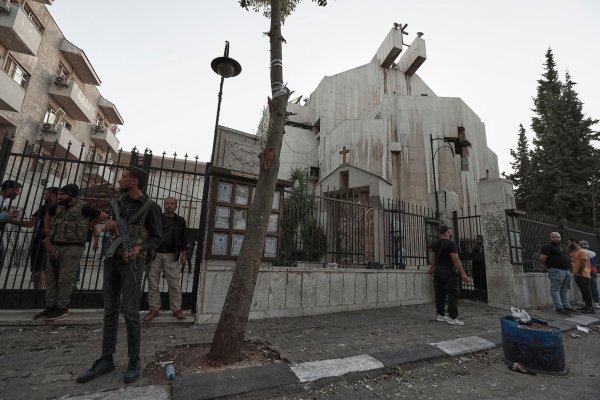 Bei einem Selbstmordanschlag in einer Kirche in Damaskus wurden zahlreiche syrische Christen getötet. - © Omar Sanadiki/AP/dpa