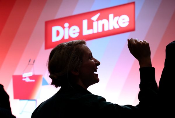 Linken-Chefin Ines Schwerdtner nennt den rasanten Mitgliederzuwachs ihrer Partei einen Wahnsinnserfolg. (Archivbild) - © Hendrik Schmidt/dpa