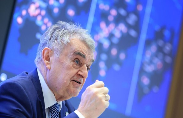 NRW-Innenminister Herbert Reul (CDU) spricht während einer Veranstaltung. - © Oliver Berg/dpa