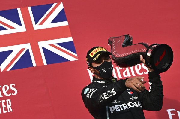 Lewis Hamilton - © Foto: Miguel Medina/AFP Pool/ AP/dpa