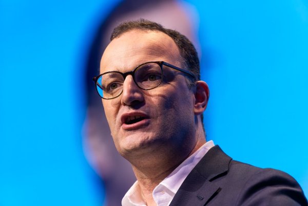 Spahn mahnt: Regierung muss handlungsfähig bleiben. (Archivbild) - © Philipp von Ditfurth/dpa