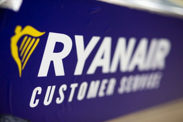 Ryanair-Kunden sollten wachsam sein: Auf einer gefälschten Internetseite wollen Betrüger persönliche Daten abgreifen. - © Thomas Banneyer/dpa/dpa-tmn