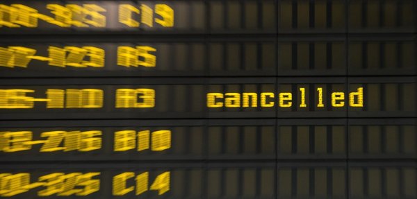 Flug gestrichen - © Foto: Ole Spata