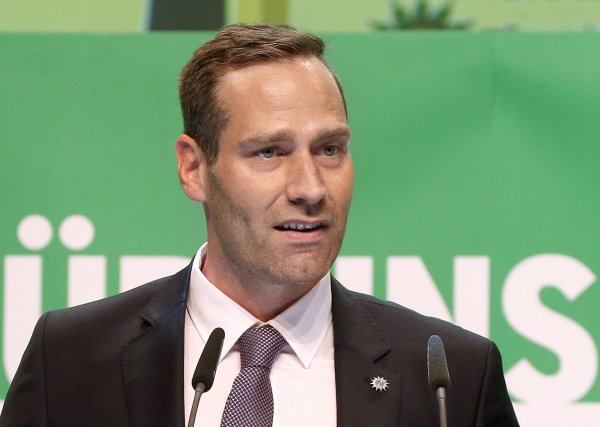«Auch in Deutschland nimmt die Ablehnung der Demokratie, des Staates und staatlicher Autorität zu», sagt der Bundesvorsitzende der Gewerkschaft der Polizei (GdP), Jochen Kopelke. - © Wolfgang Kumm/dpa