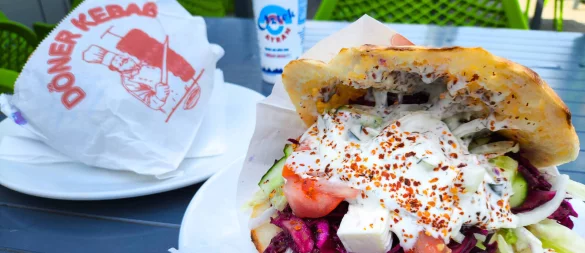 Frischer Döner in Paderborn: 2025 gibt's ihn hier für nur 6,50 Euro – der günstigste in NRW! - © IMAGO/Bihlmayerfotografie