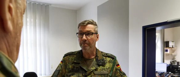 Oberfeldwebel Björn hat als Reservist seine Aufgabe gefunden. - © Celine Liebner
