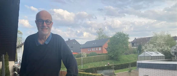 Siegfried Mühlenweg aus Vlotho im Kreis Herford ist durch eine ungewöhnliche Behandlung um eine Fuß-Amputation umhingekommen. - © Jobst Lüdeking