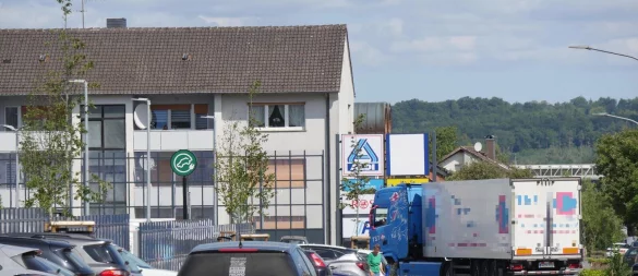 Das Fachmarktzentrum in Horn und der damit verbundene Verkehr sorgt für Unmut bei den Anwohnern. - © Jost Wolf