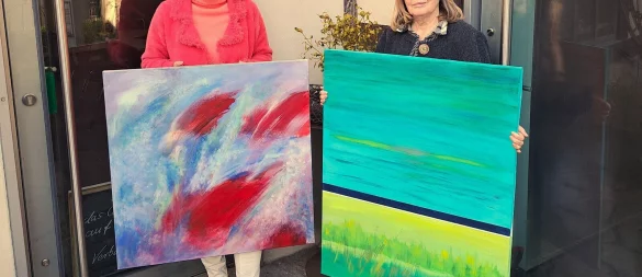 Freuen sich auf die Ausstellung: Ulrike Claas (links) und Annette Landwehr. - © Anja Imig