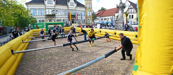 Das Human-Table-Soccer-Stadtmeisterschaftsturnier war wieder der Höhepunkt des Hörnchenfestes. - © Nicole Ellerbrake